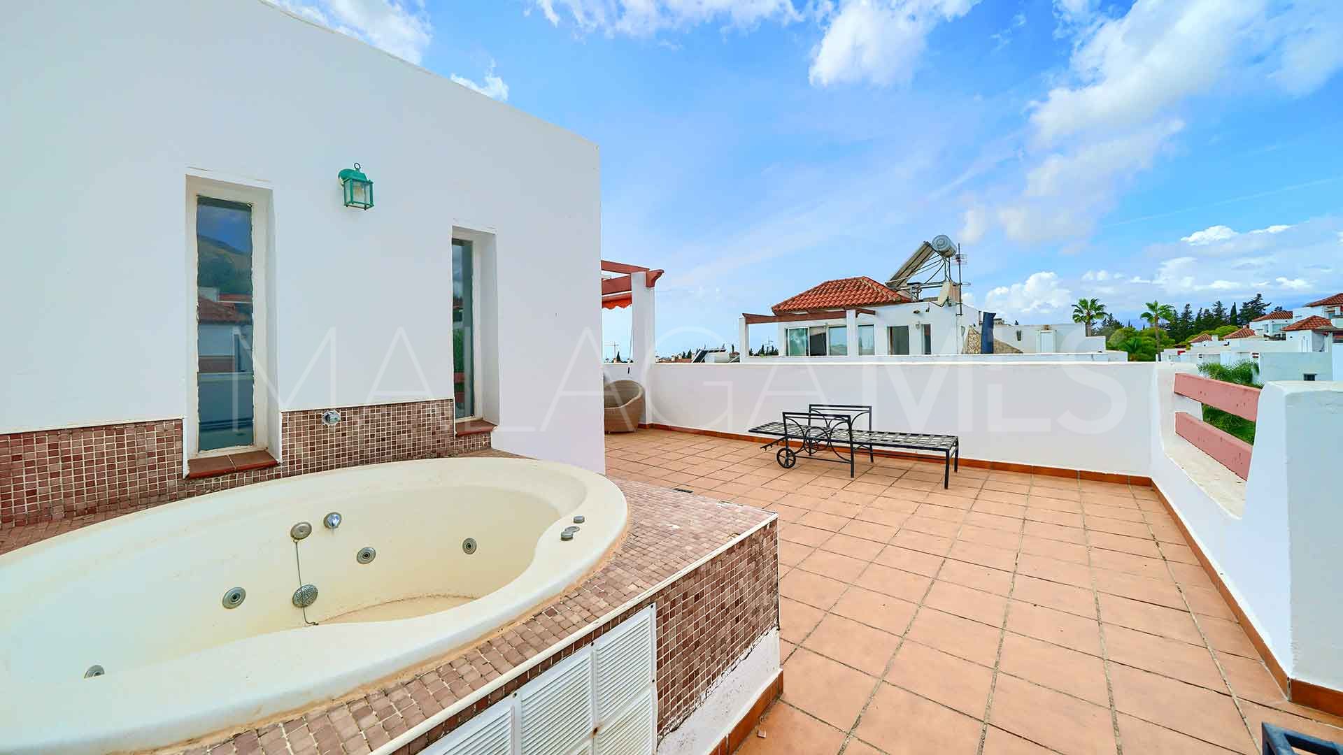 Nagüeles, adosado for sale with 4 bedrooms