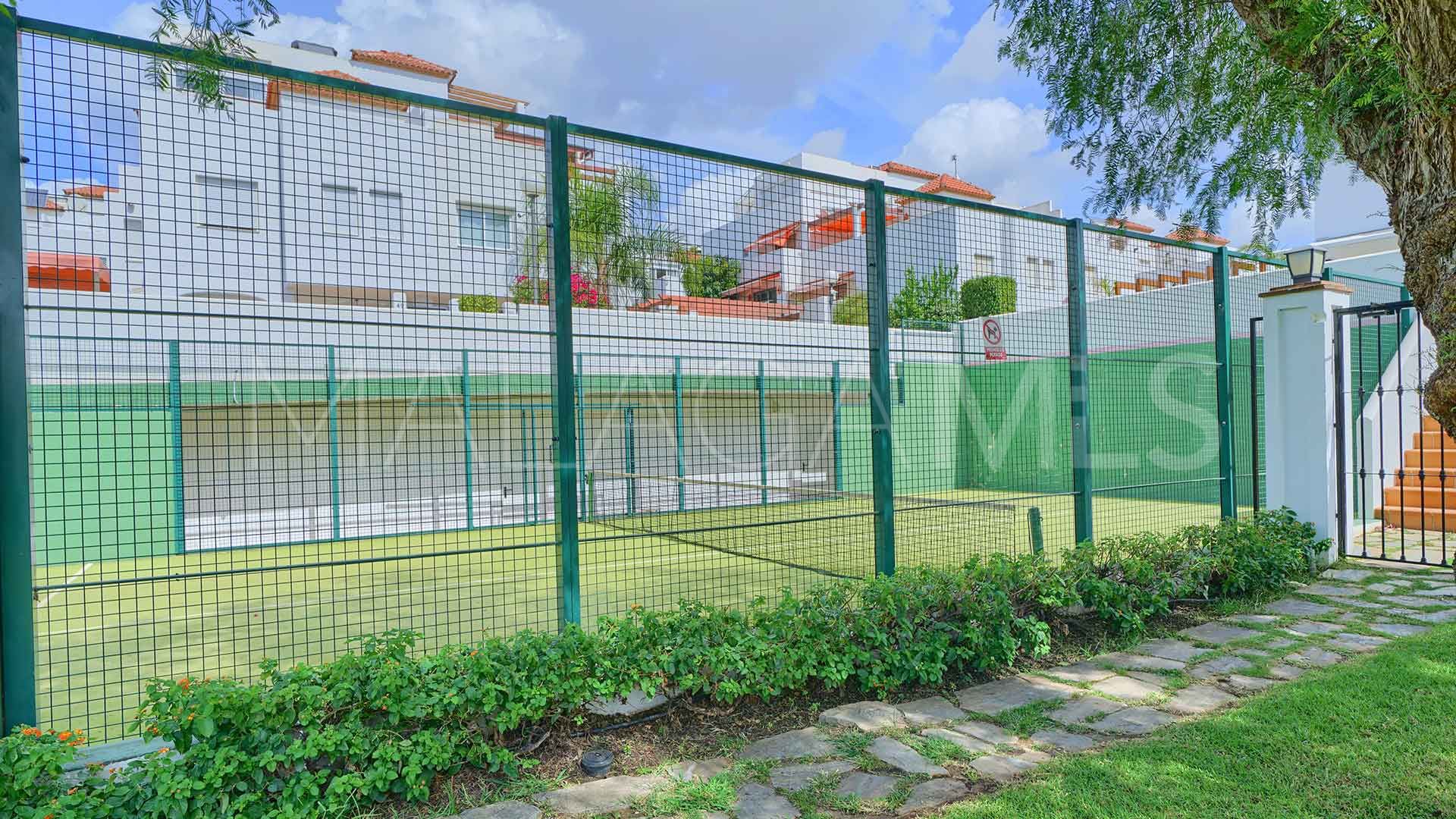 Nagüeles, adosado for sale with 4 bedrooms