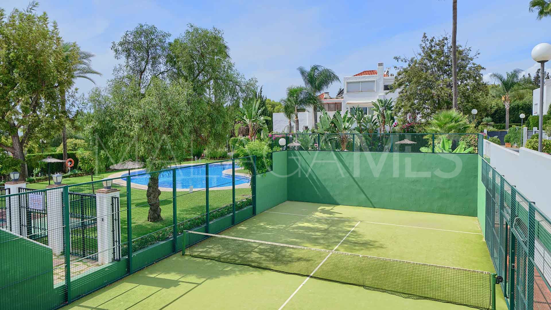 Nagüeles, adosado for sale with 4 bedrooms
