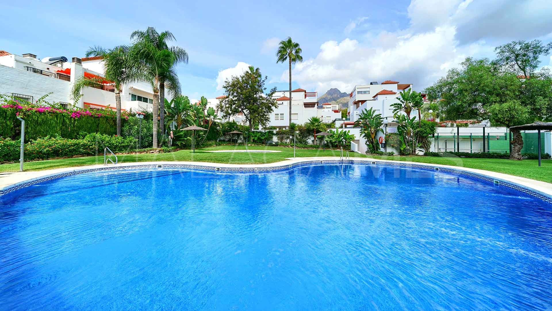 Nagüeles, adosado for sale with 4 bedrooms