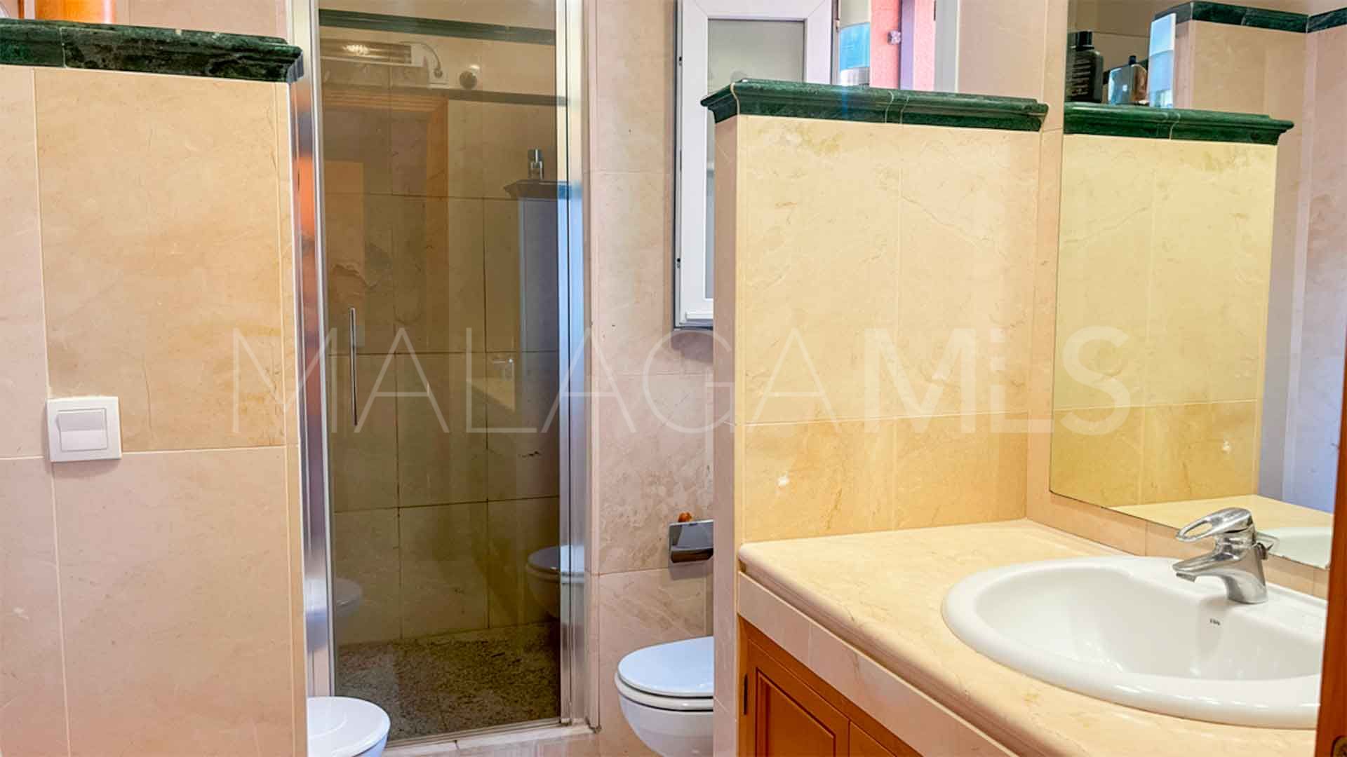 Parhus for sale in Santa Clara