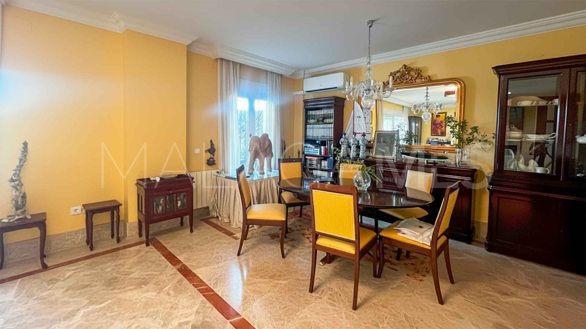 Parhus for sale in Santa Clara