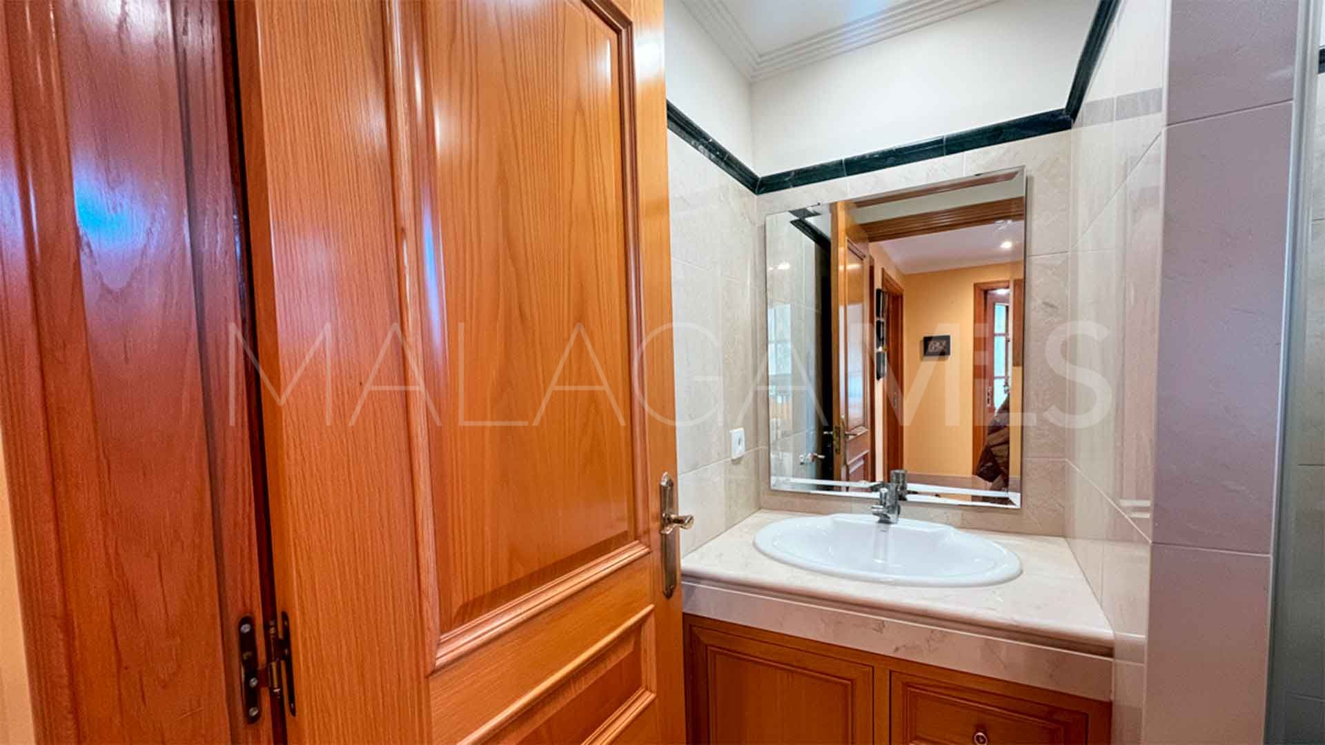 Parhus for sale in Santa Clara