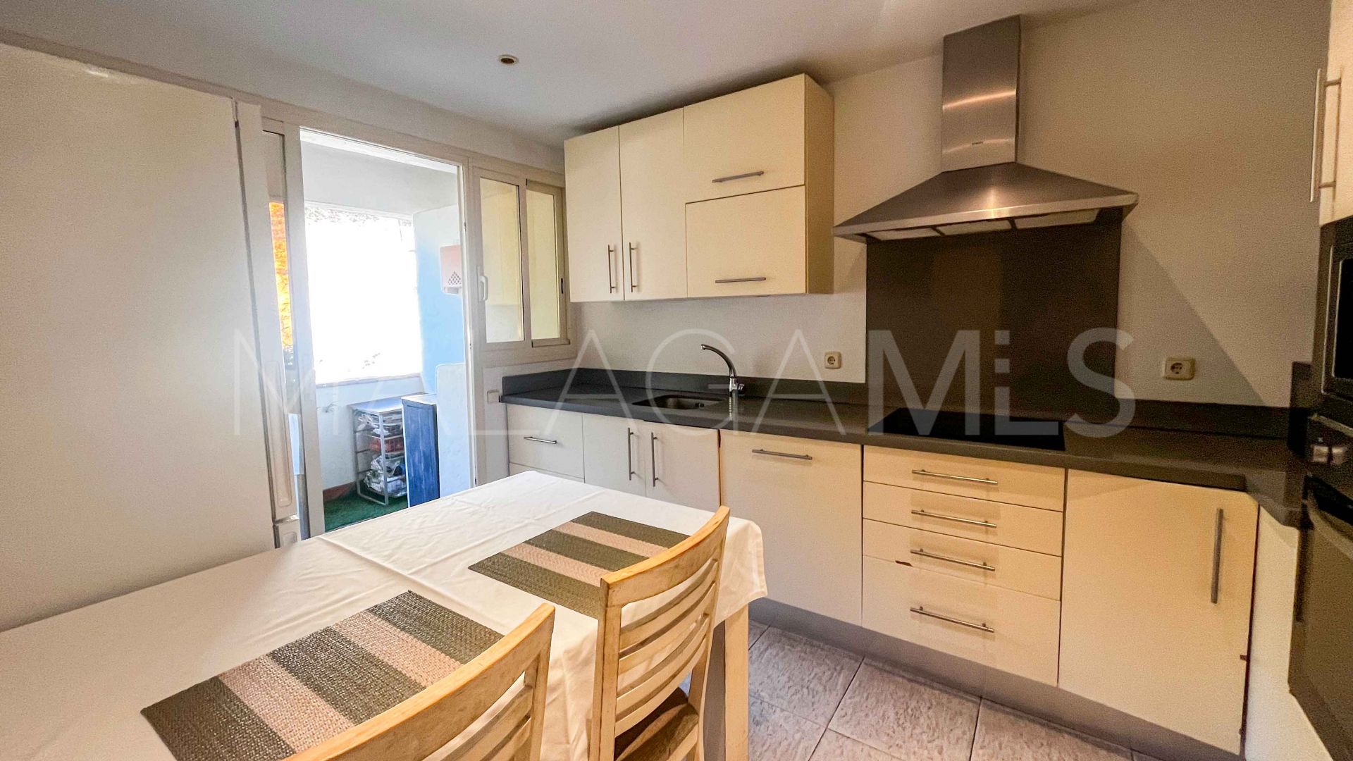 Wohnung for sale in Golf Gardens