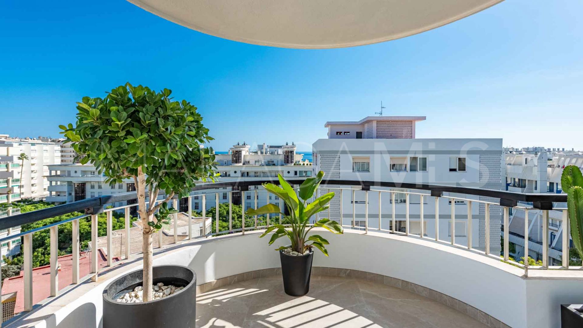 For sale penthouse in Marbella City