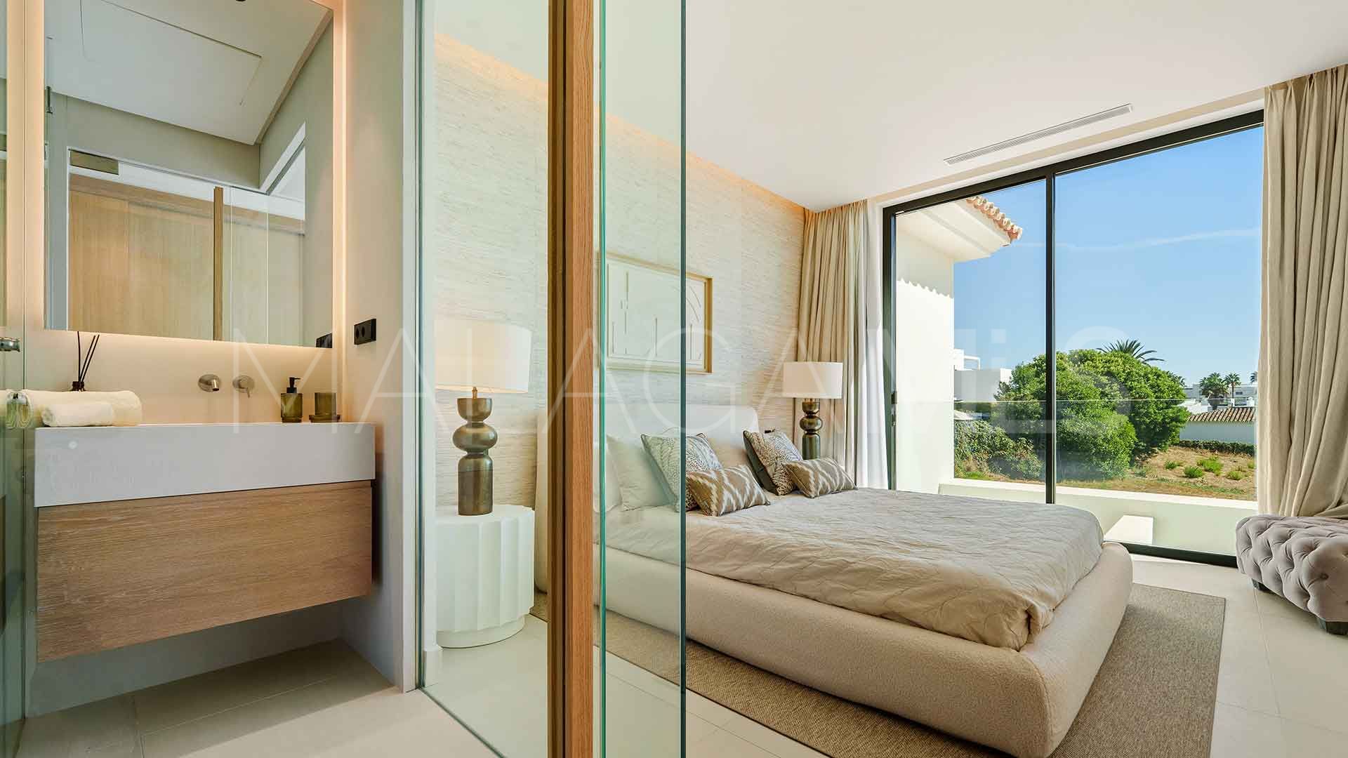 Villa for sale in Linda Vista Baja