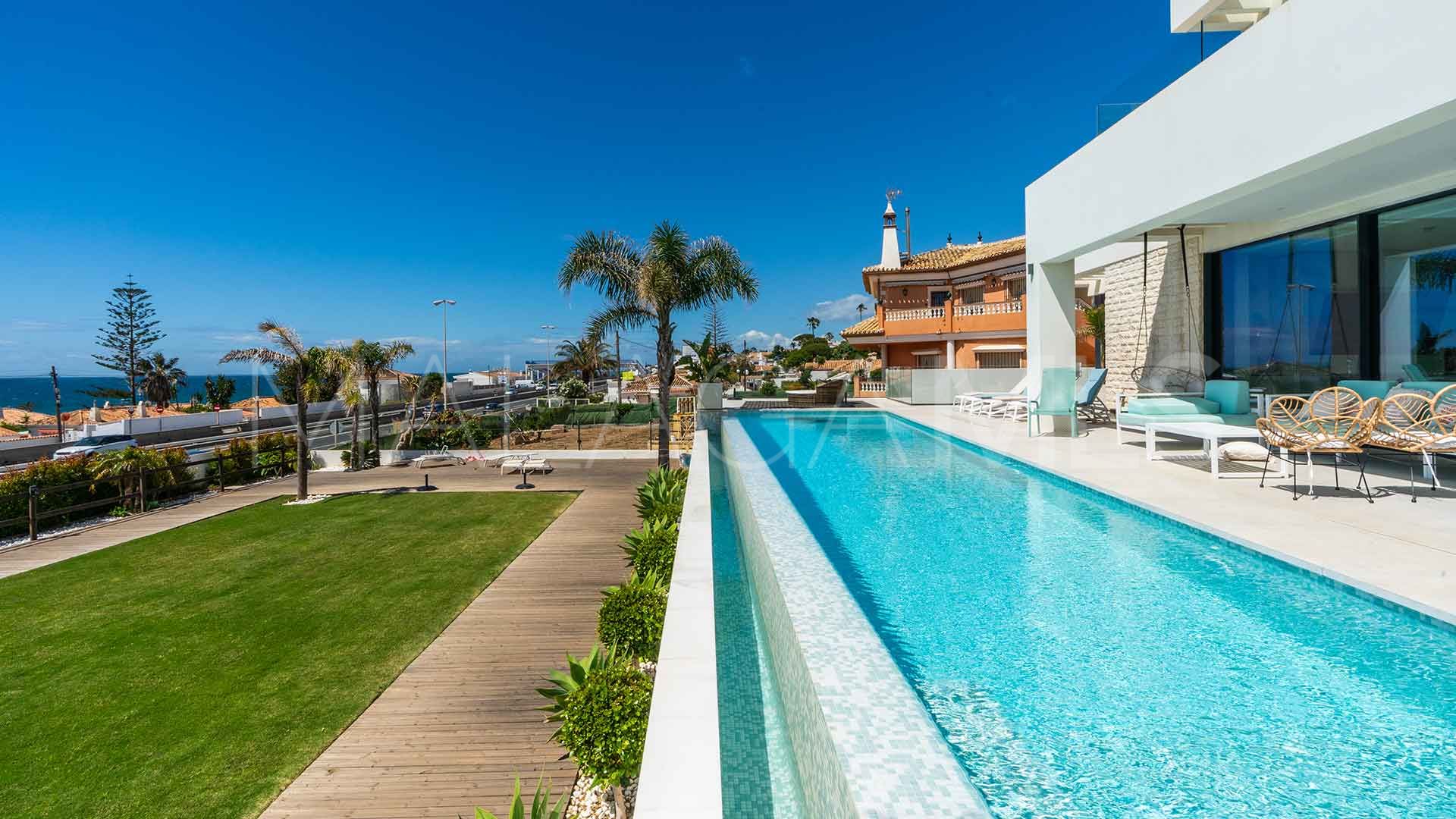 Villa for sale in El Chaparral