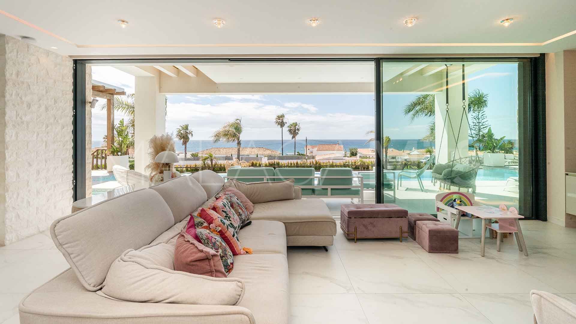 Villa for sale in El Chaparral