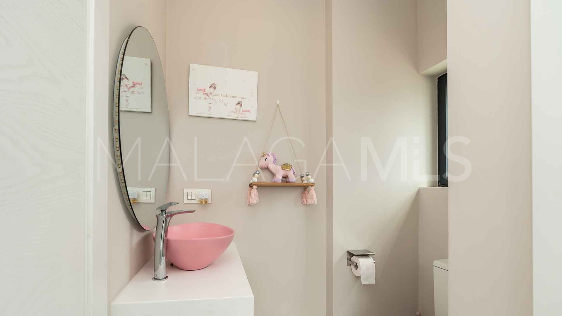 Villa for sale in El Chaparral