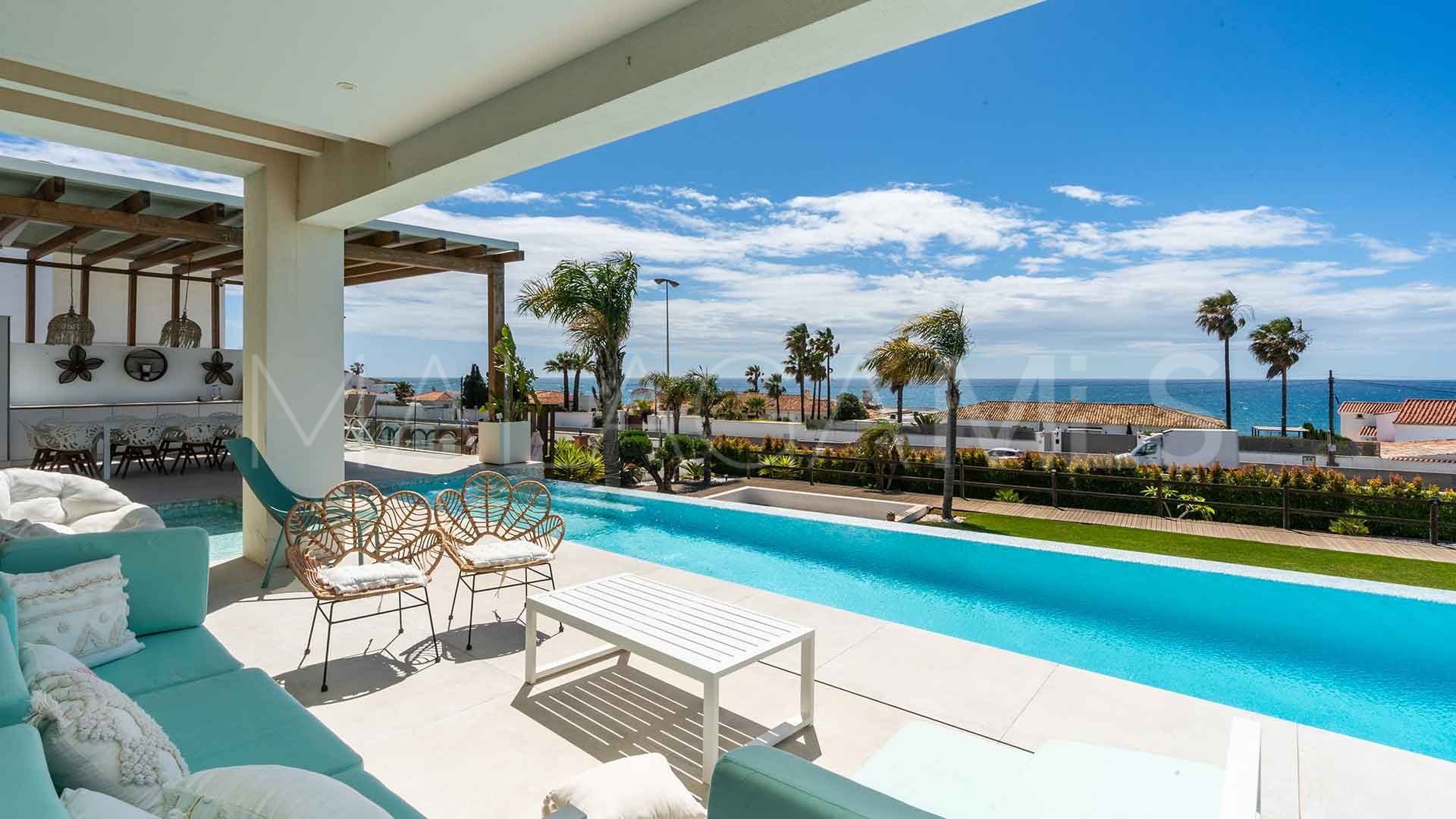 Villa for sale in El Chaparral