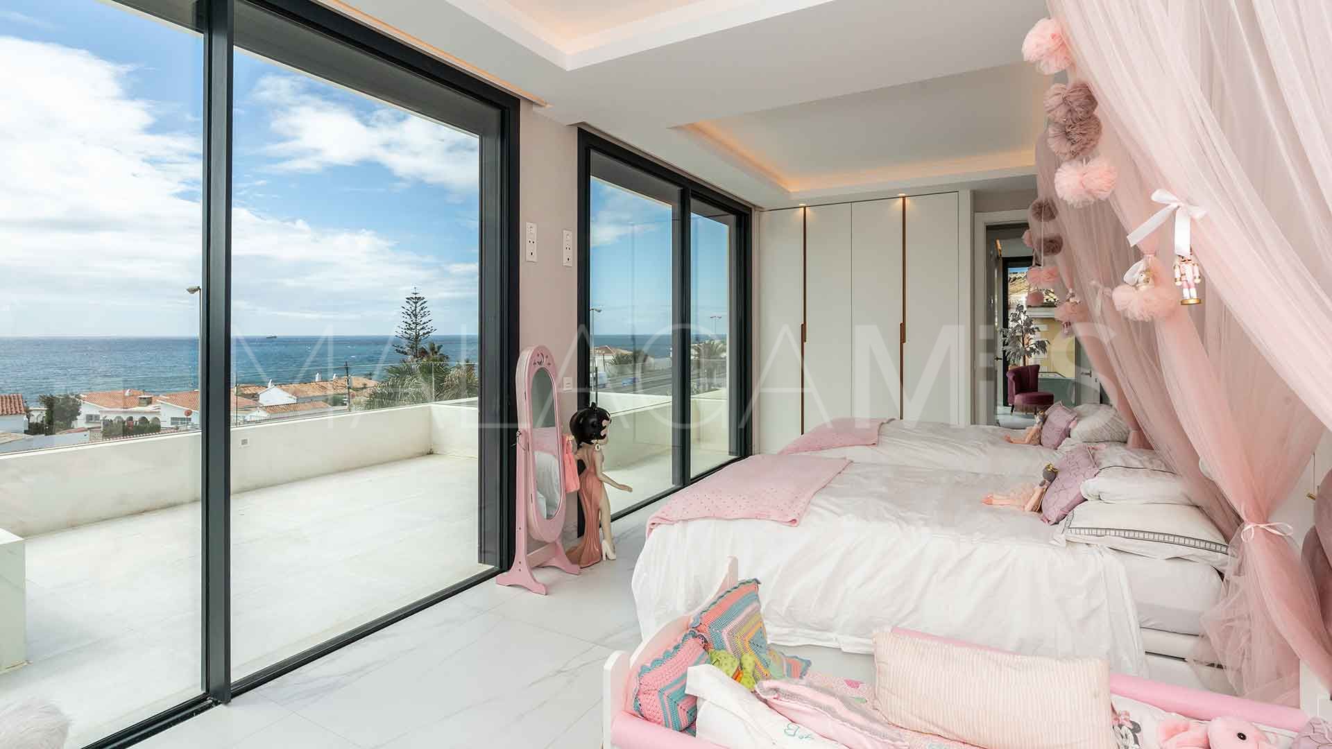 Villa for sale in El Chaparral