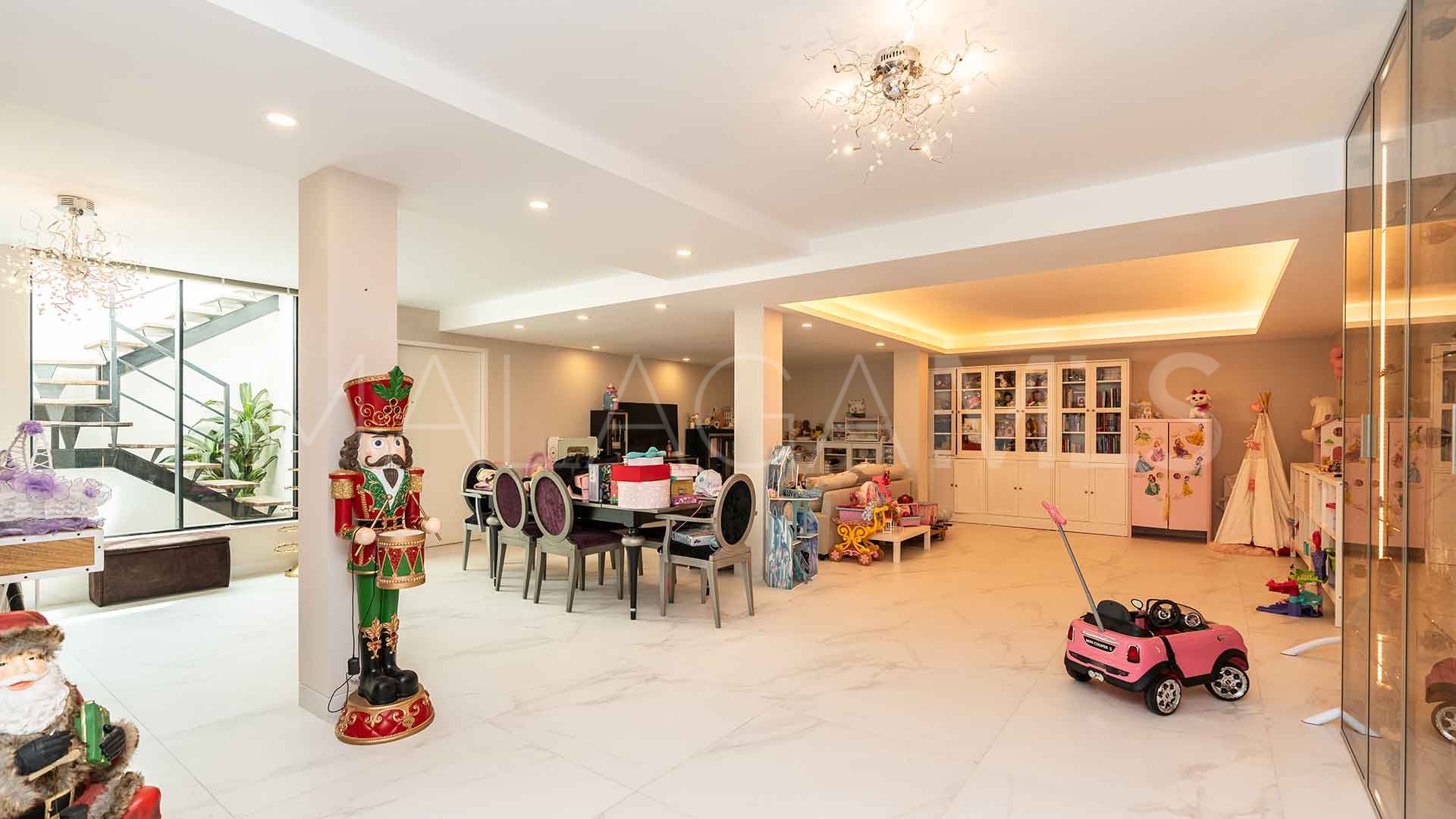 Villa for sale in El Chaparral