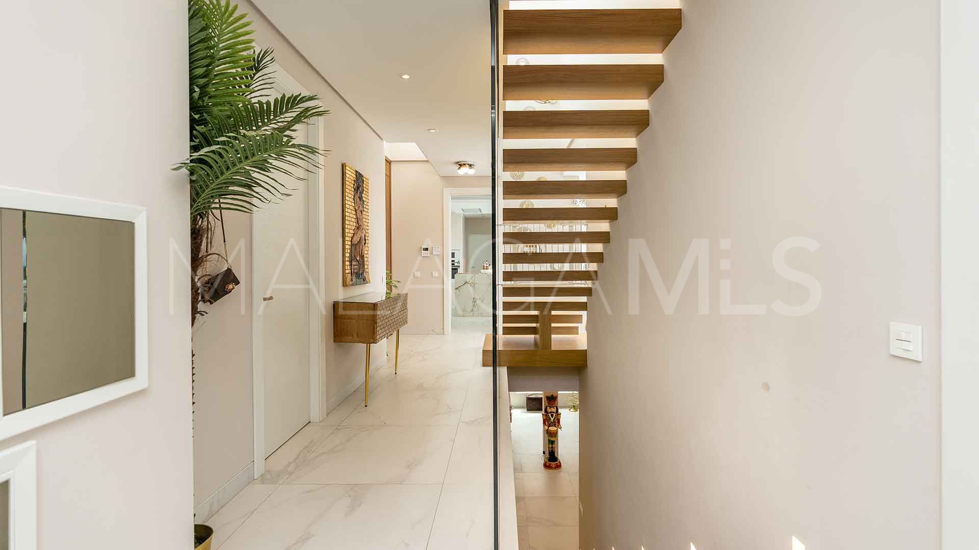 Villa for sale in El Chaparral