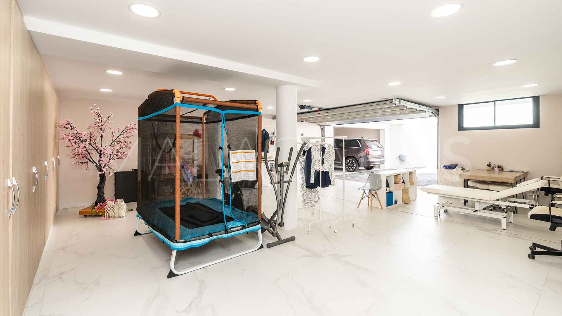 Villa for sale in El Chaparral