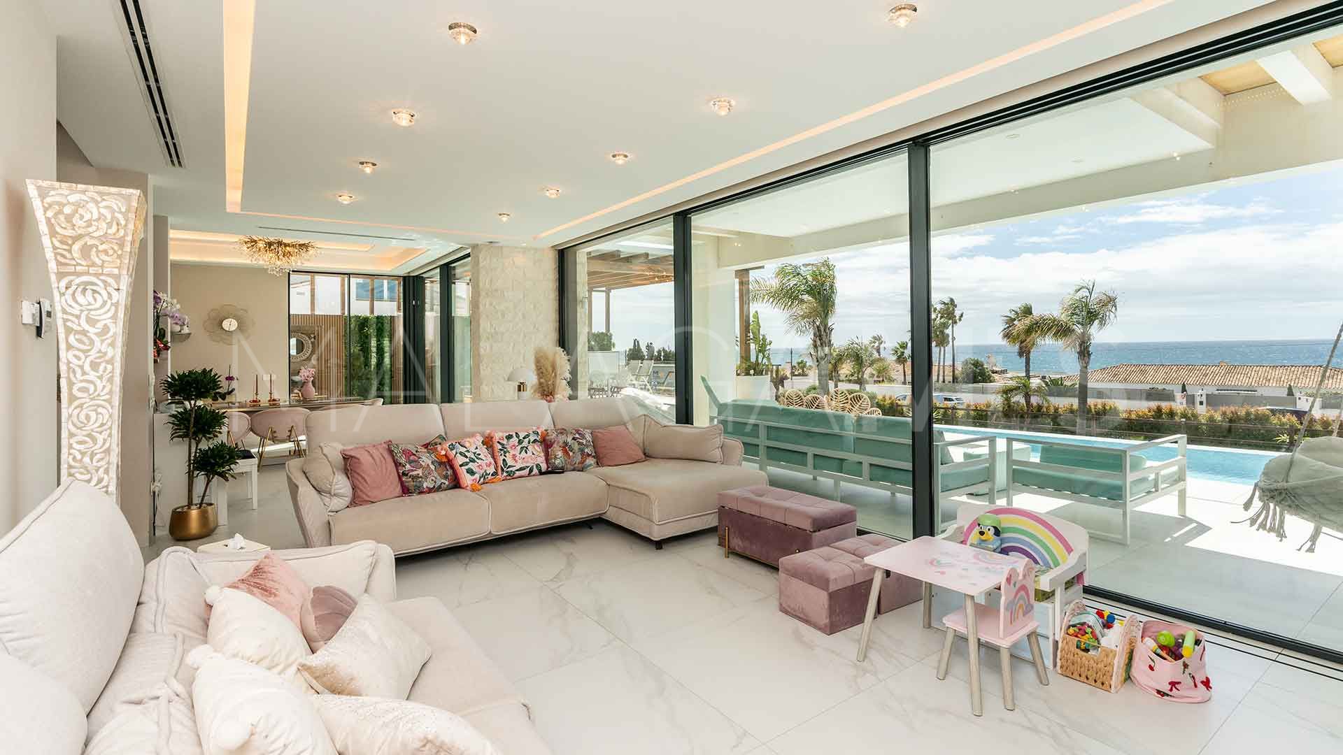 Villa for sale in El Chaparral