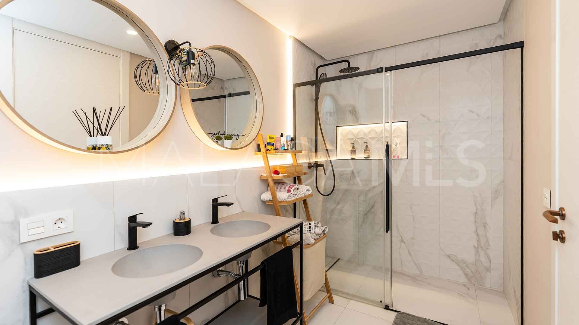Villa for sale in El Chaparral