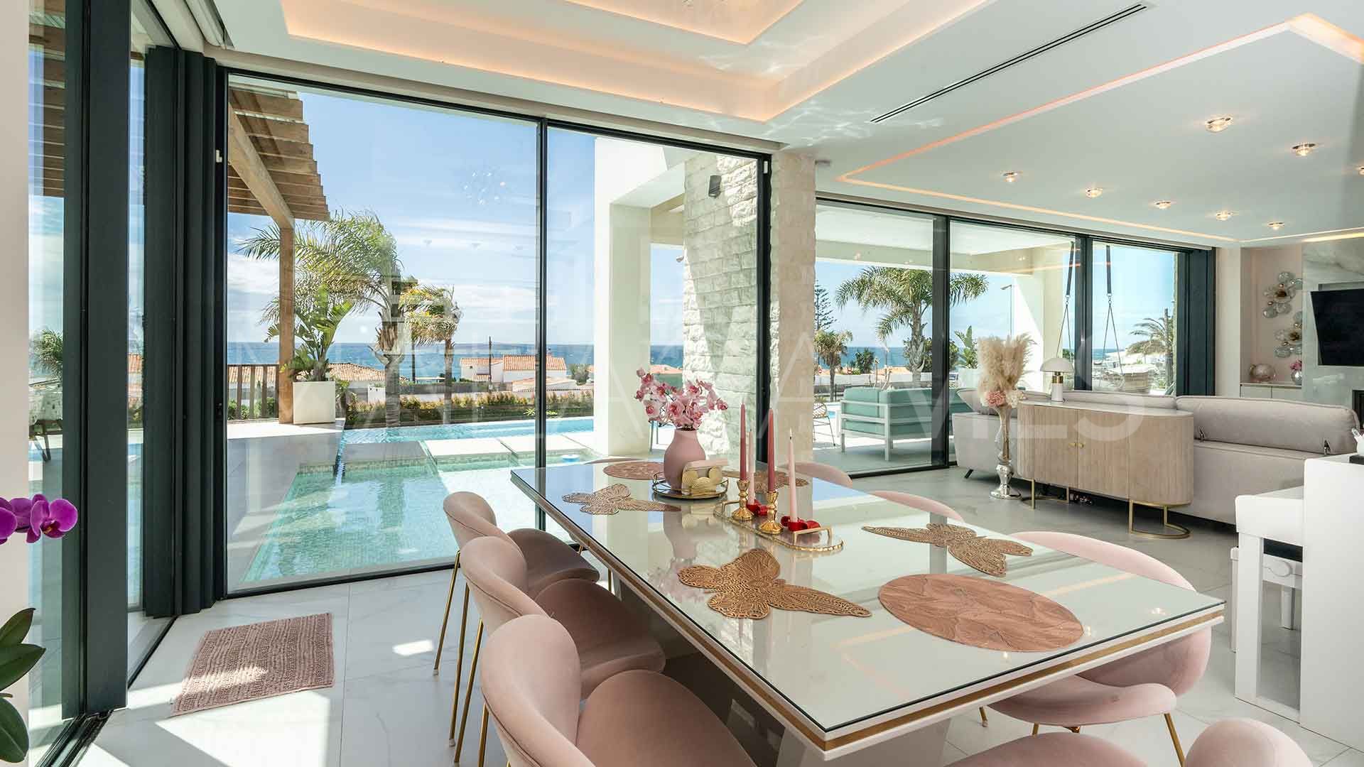 Villa for sale in El Chaparral