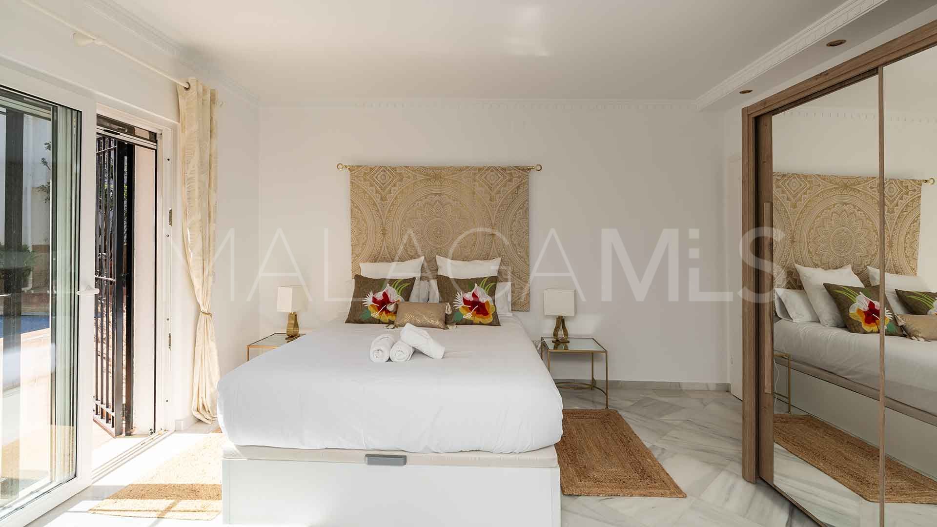 Villa for sale in Marbella Hill Club