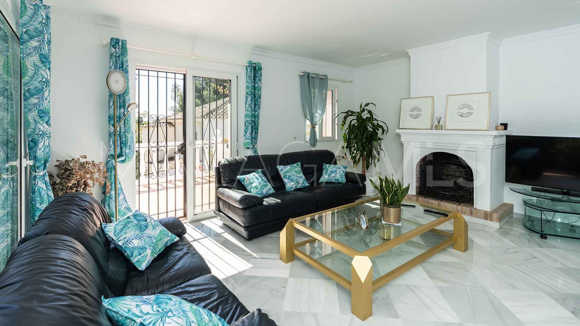 Villa for sale in Marbella Hill Club