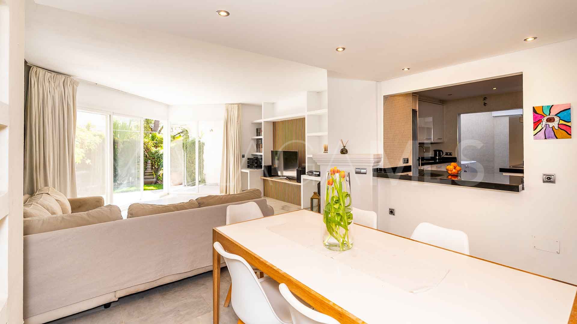 Radhus for sale in Marbella Golden Mile