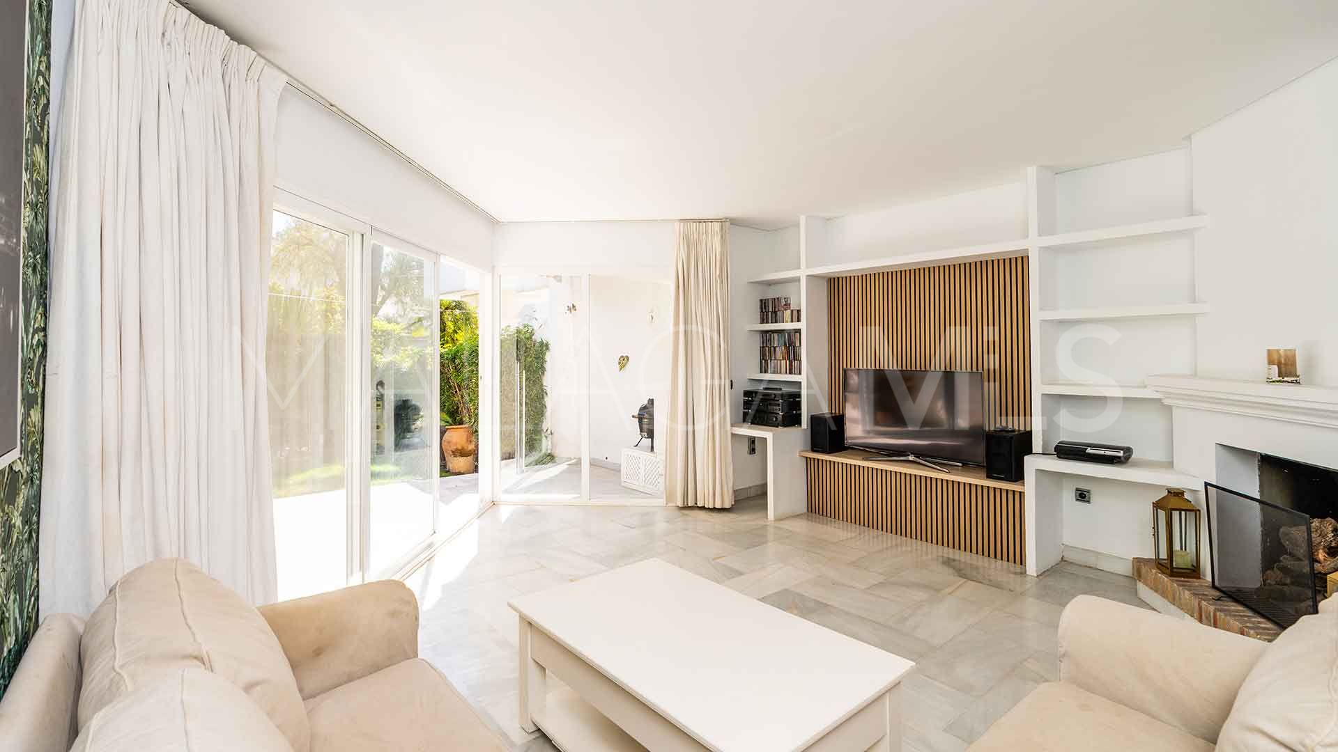 Radhus for sale in Marbella Golden Mile