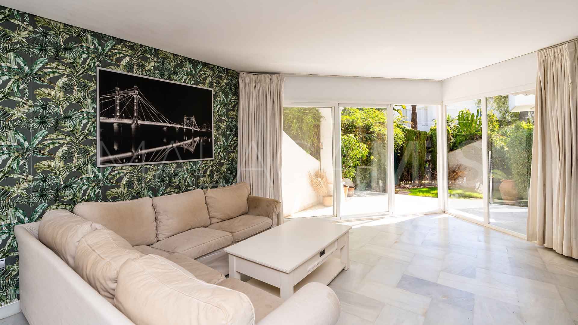 Radhus for sale in Marbella Golden Mile