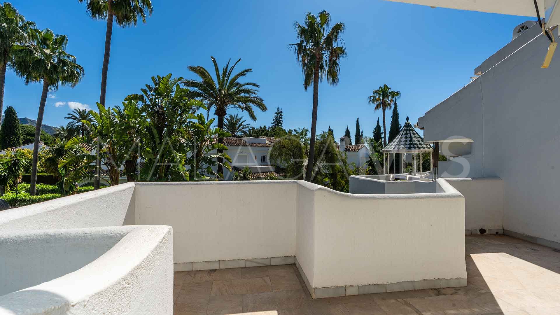 Radhus for sale in Marbella Golden Mile