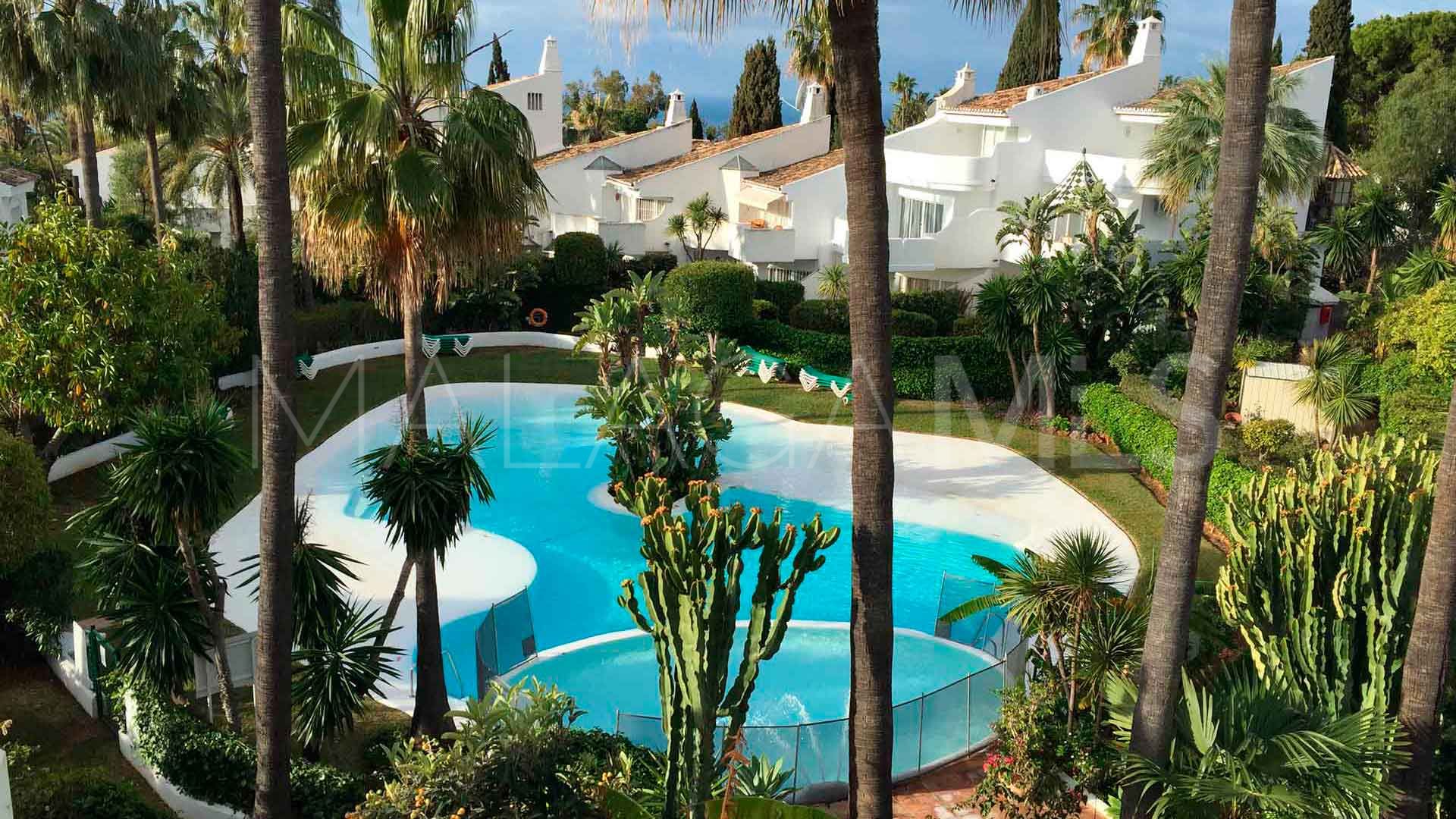 Radhus for sale in Marbella Golden Mile