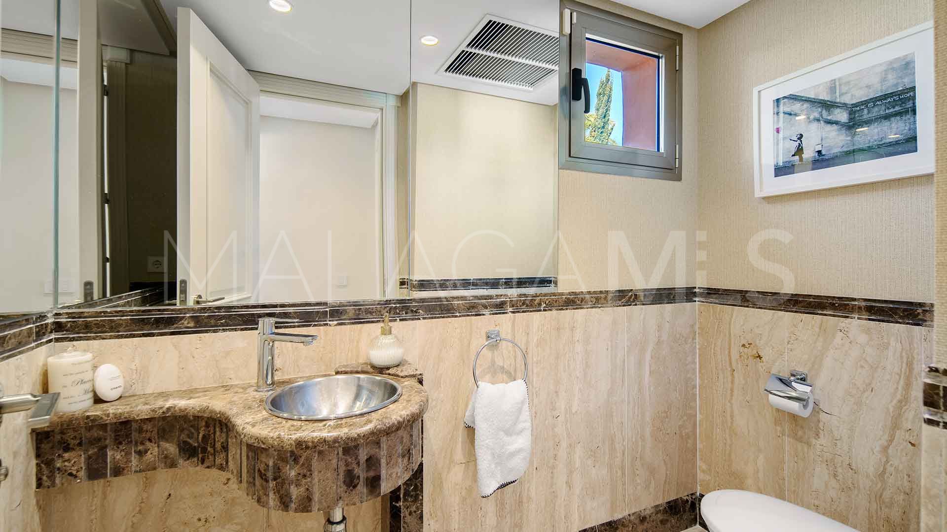 Buy duplex penthouse in La Morera