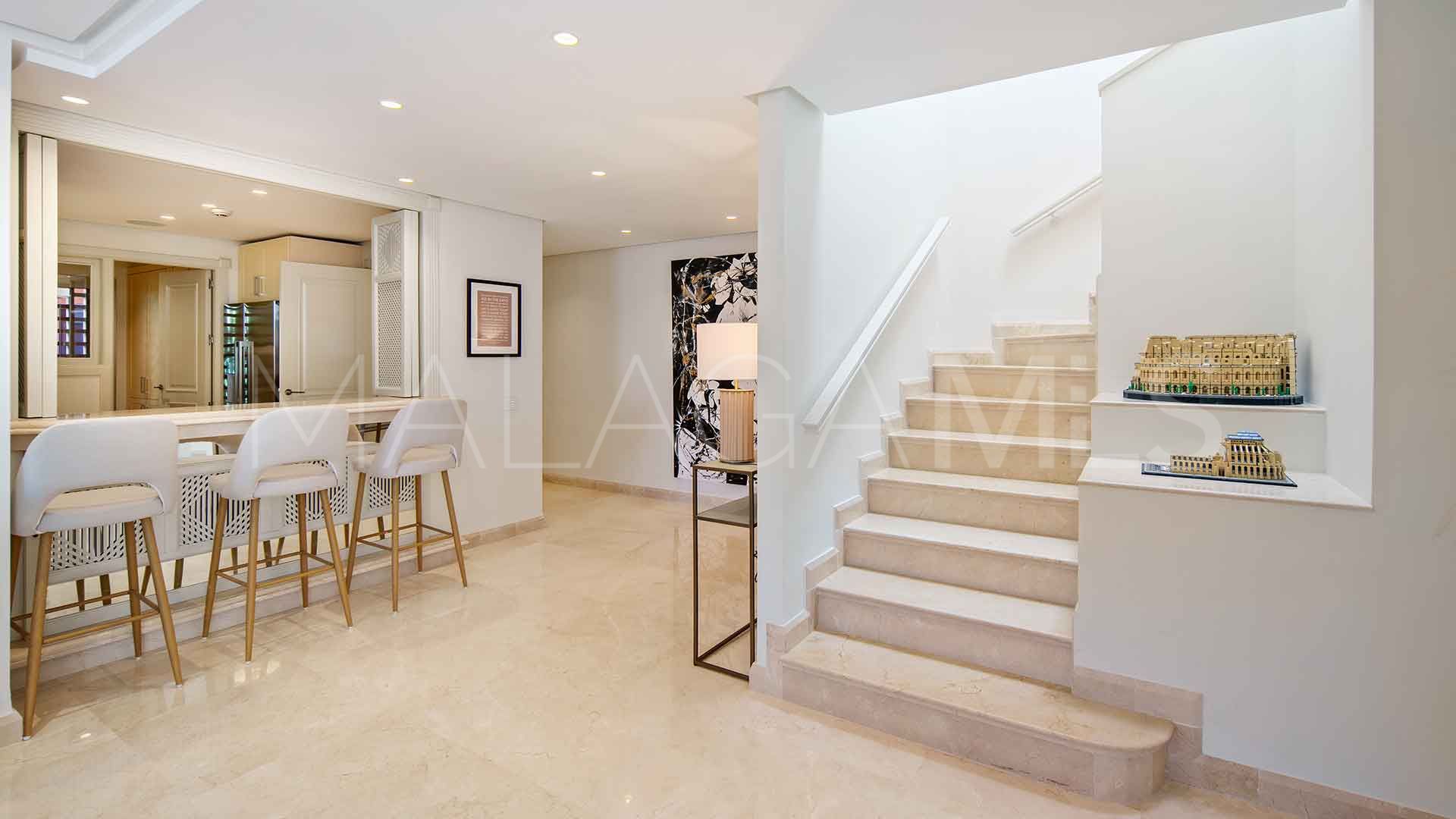 Buy duplex penthouse in La Morera