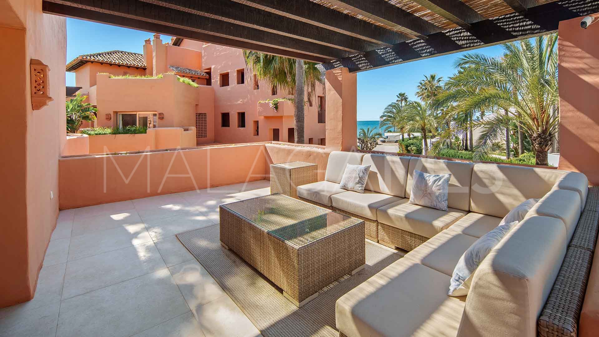 Buy duplex penthouse in La Morera