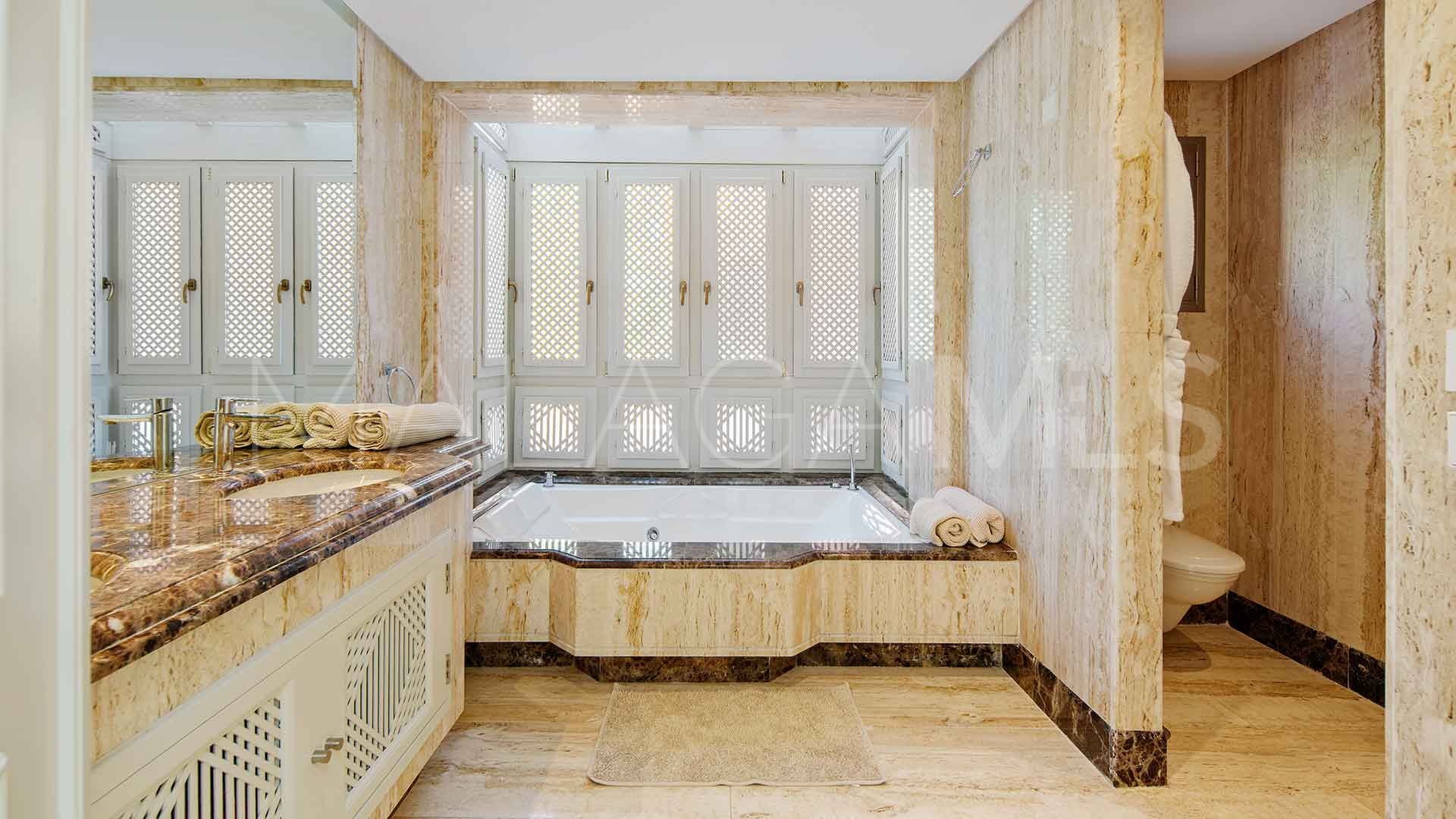 Buy duplex penthouse in La Morera