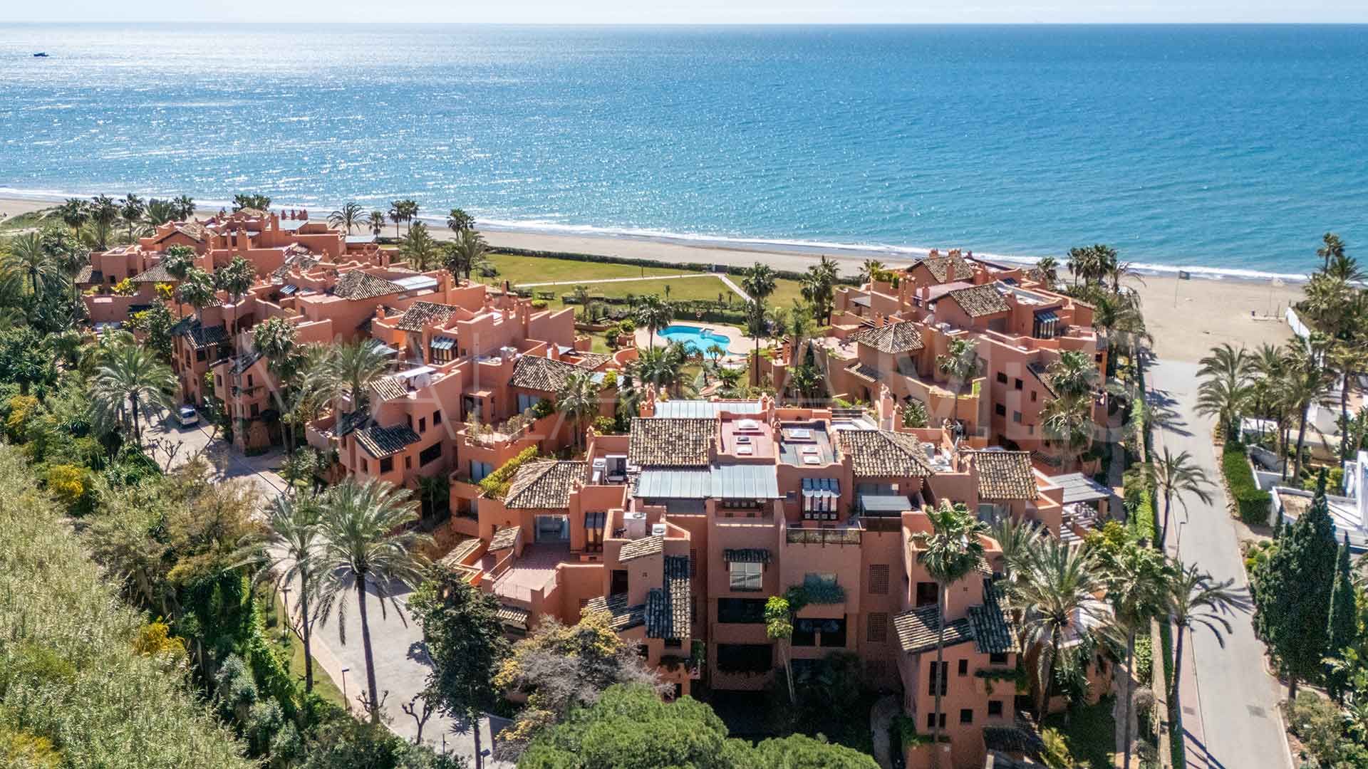 Buy duplex penthouse in La Morera