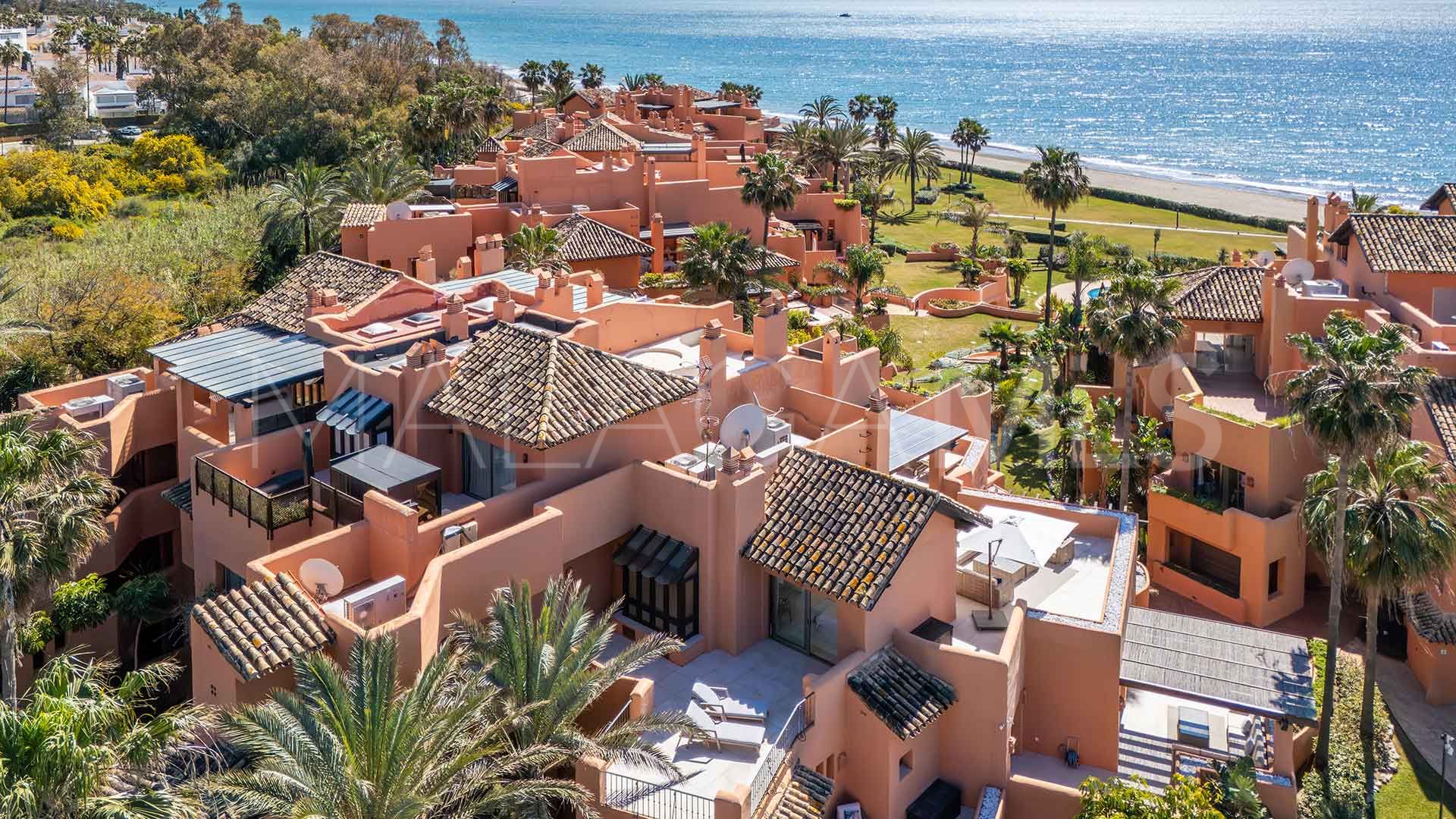 Buy duplex penthouse in La Morera