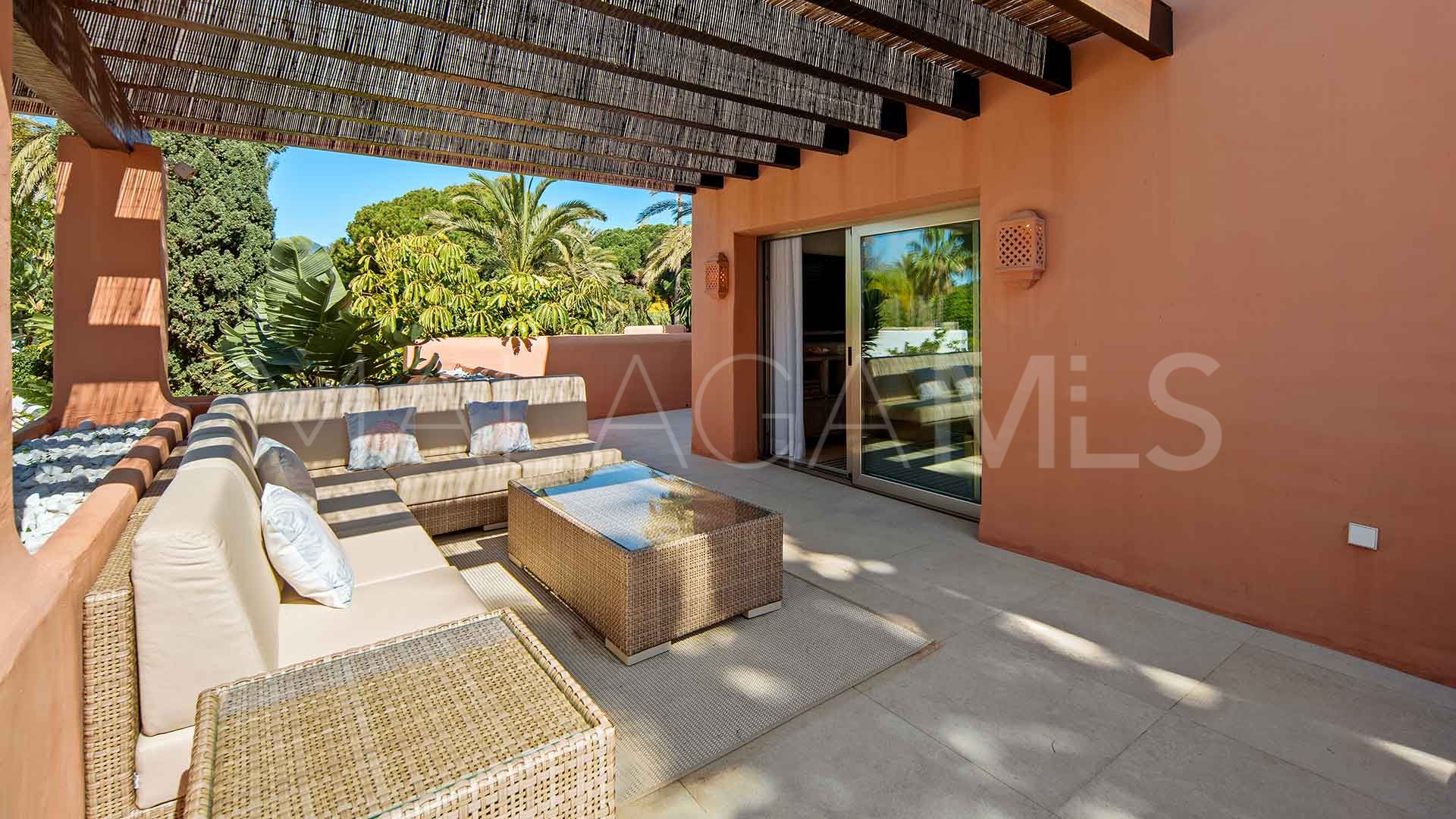 Buy duplex penthouse in La Morera