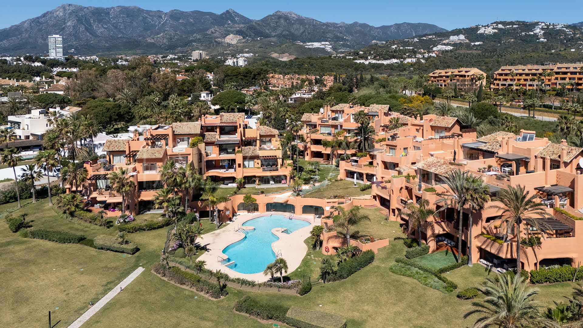 Buy duplex penthouse in La Morera