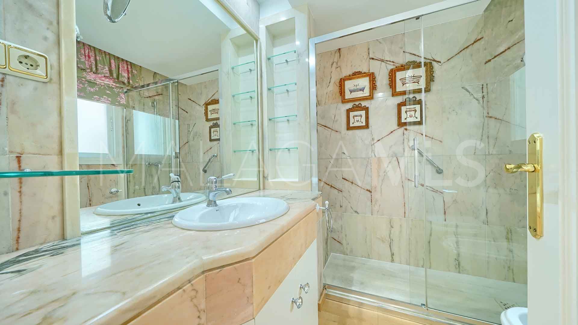 Wohnung for sale in Atrium