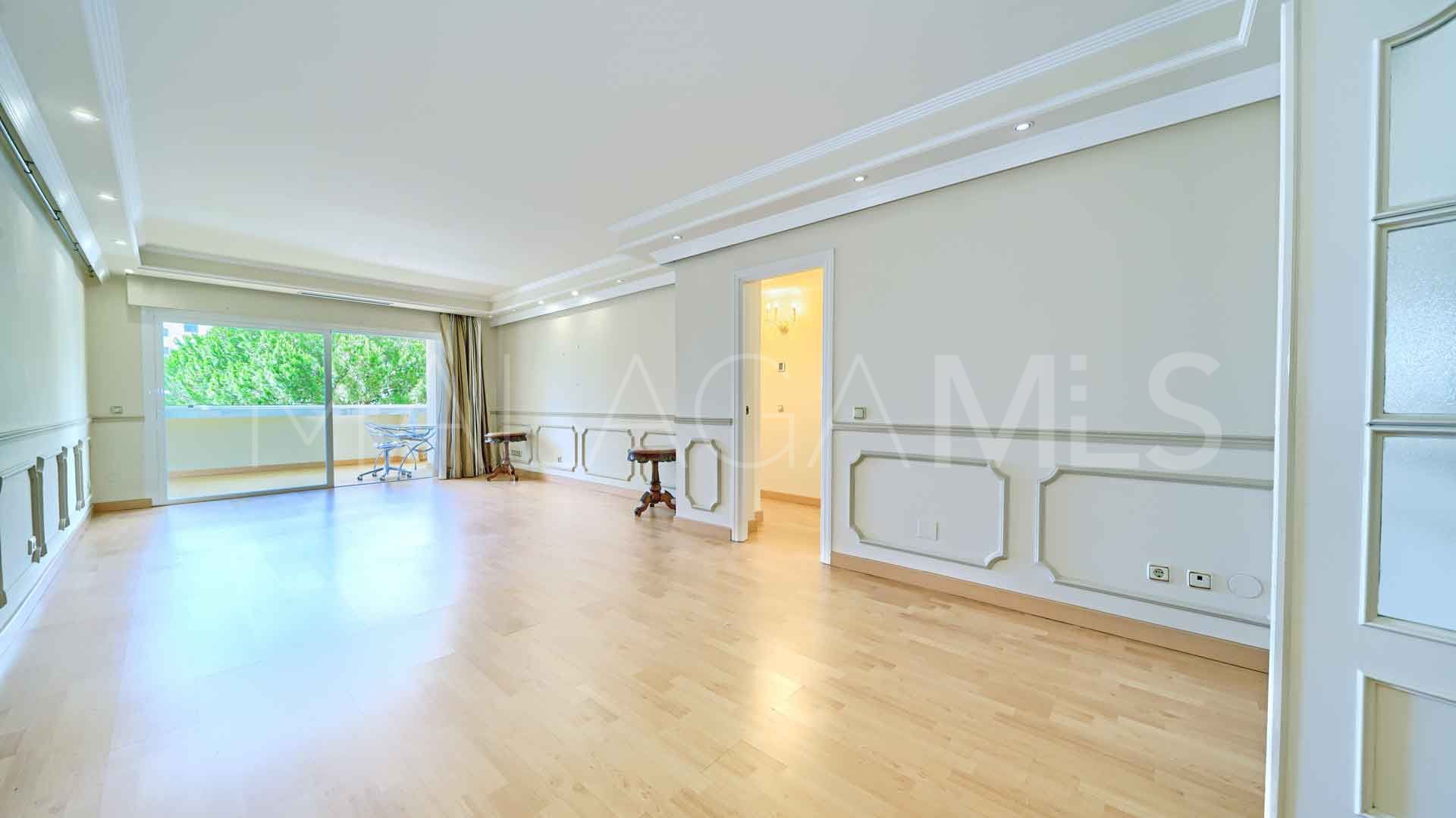 Wohnung for sale in Atrium