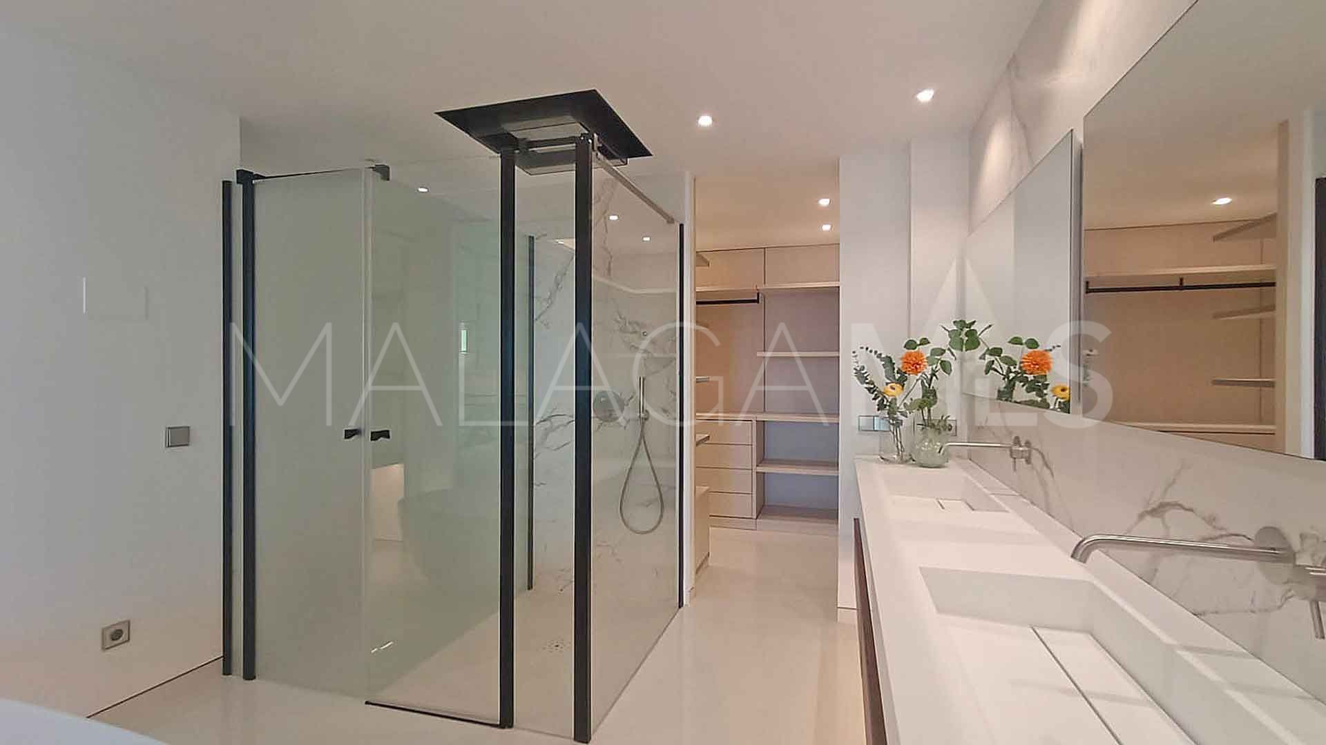 For sale apartment in Marbella - Puerto Banus with 4 bedrooms