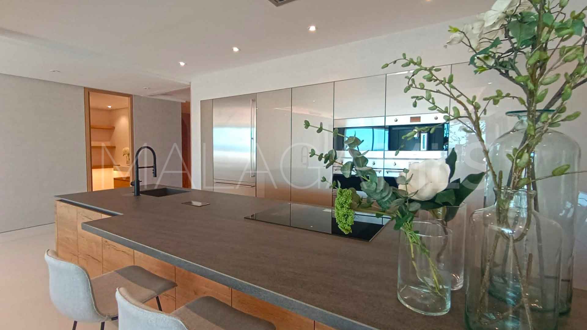 For sale apartment in Marbella - Puerto Banus with 4 bedrooms