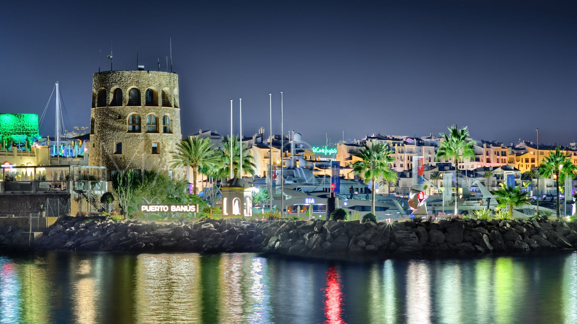 For sale apartment in Marbella - Puerto Banus with 4 bedrooms