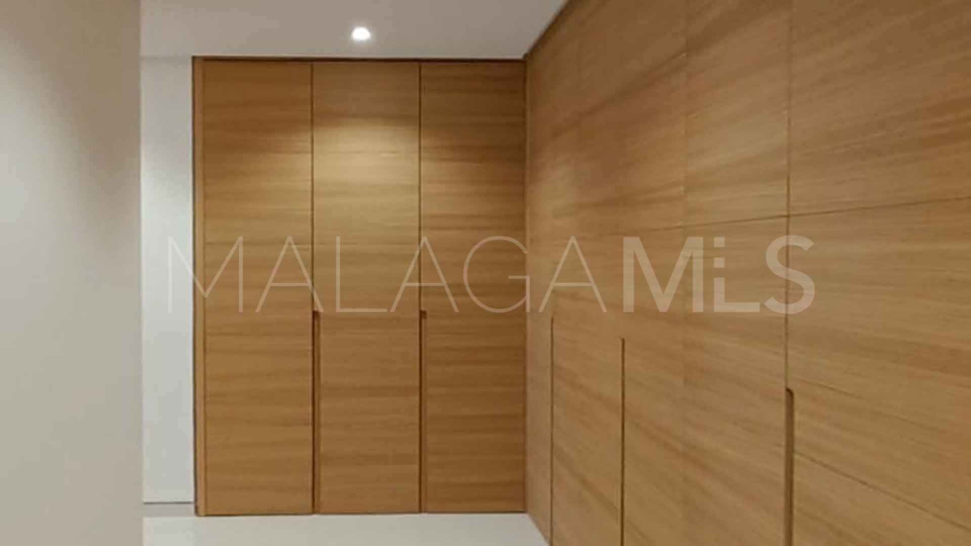 For sale apartment in Marbella - Puerto Banus with 4 bedrooms