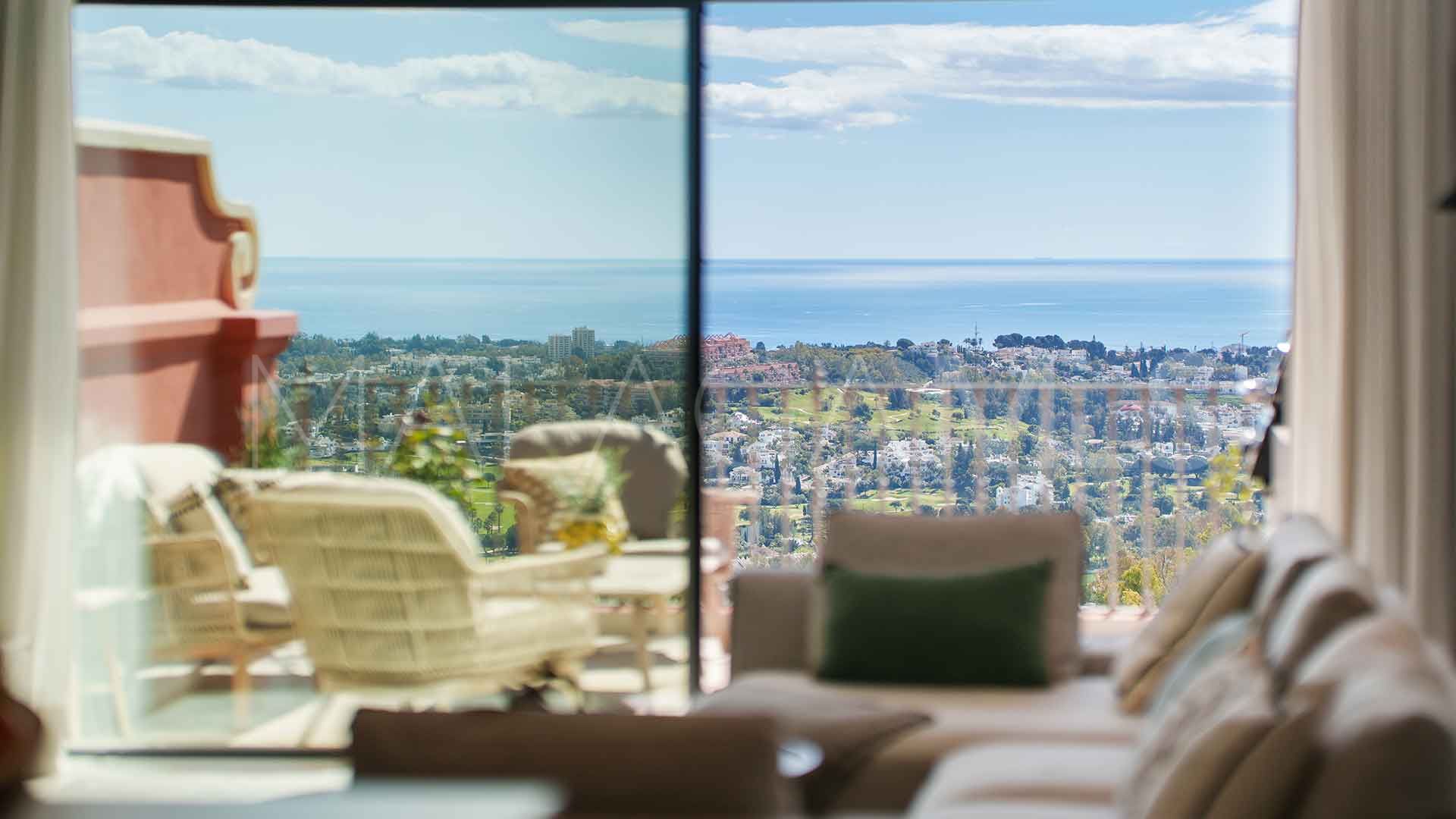 Buy atico duplex de 2 bedrooms in Monte Halcones