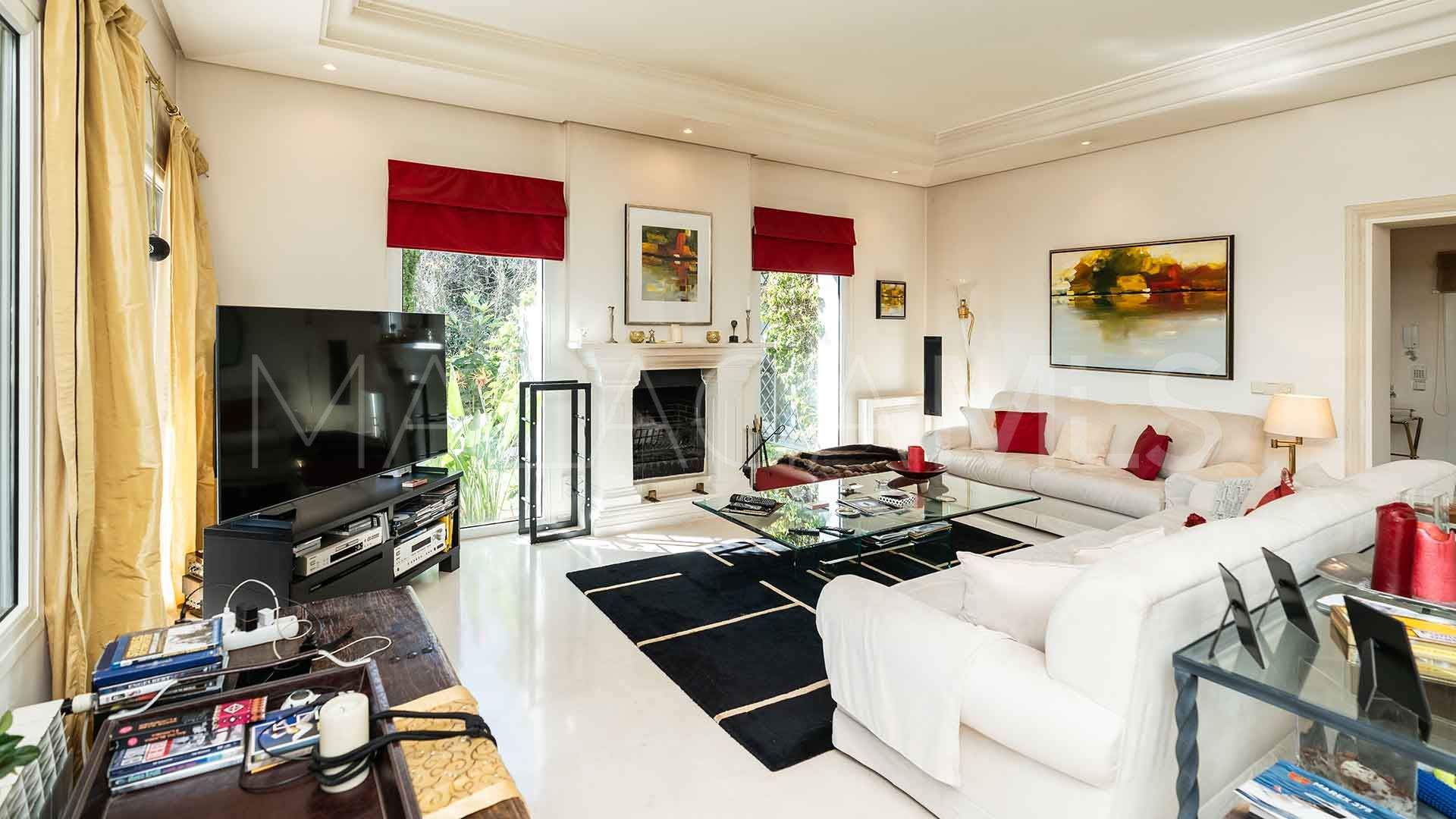 Villa for sale in Nagüeles