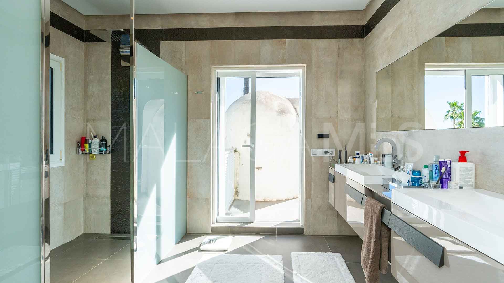 Villa for sale in Nagüeles