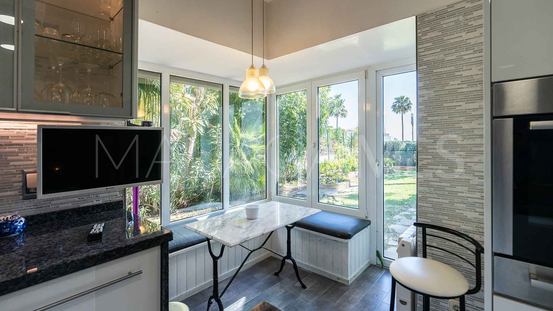 Villa for sale in Nagüeles