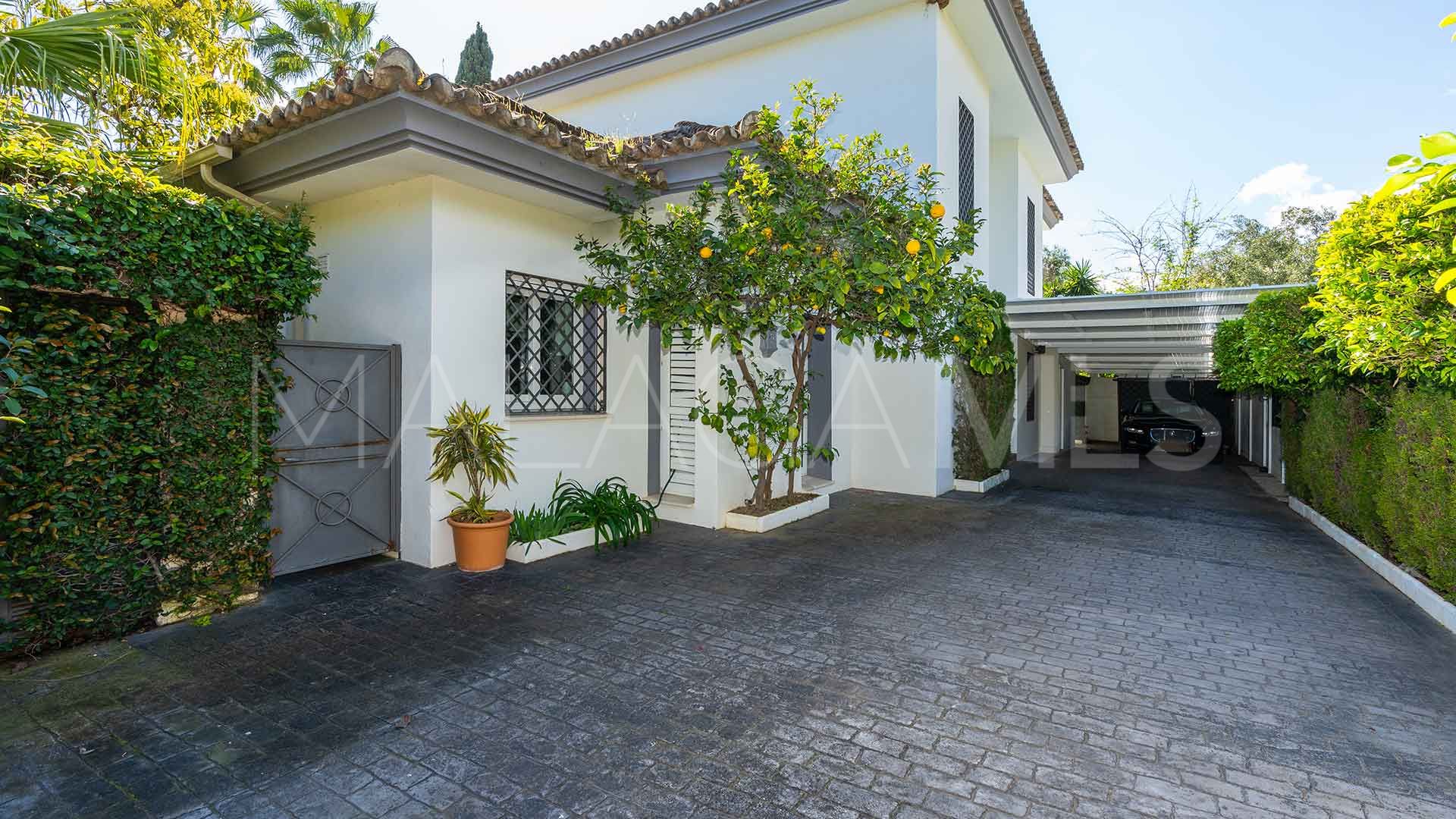 Villa for sale in Nagüeles