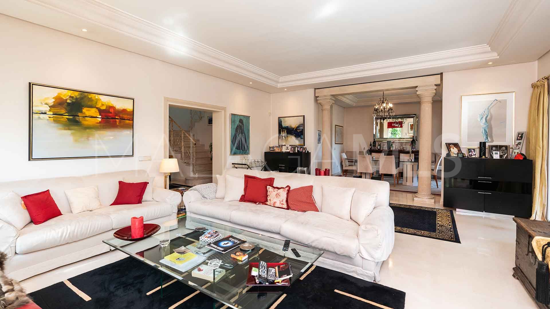 Villa for sale in Nagüeles