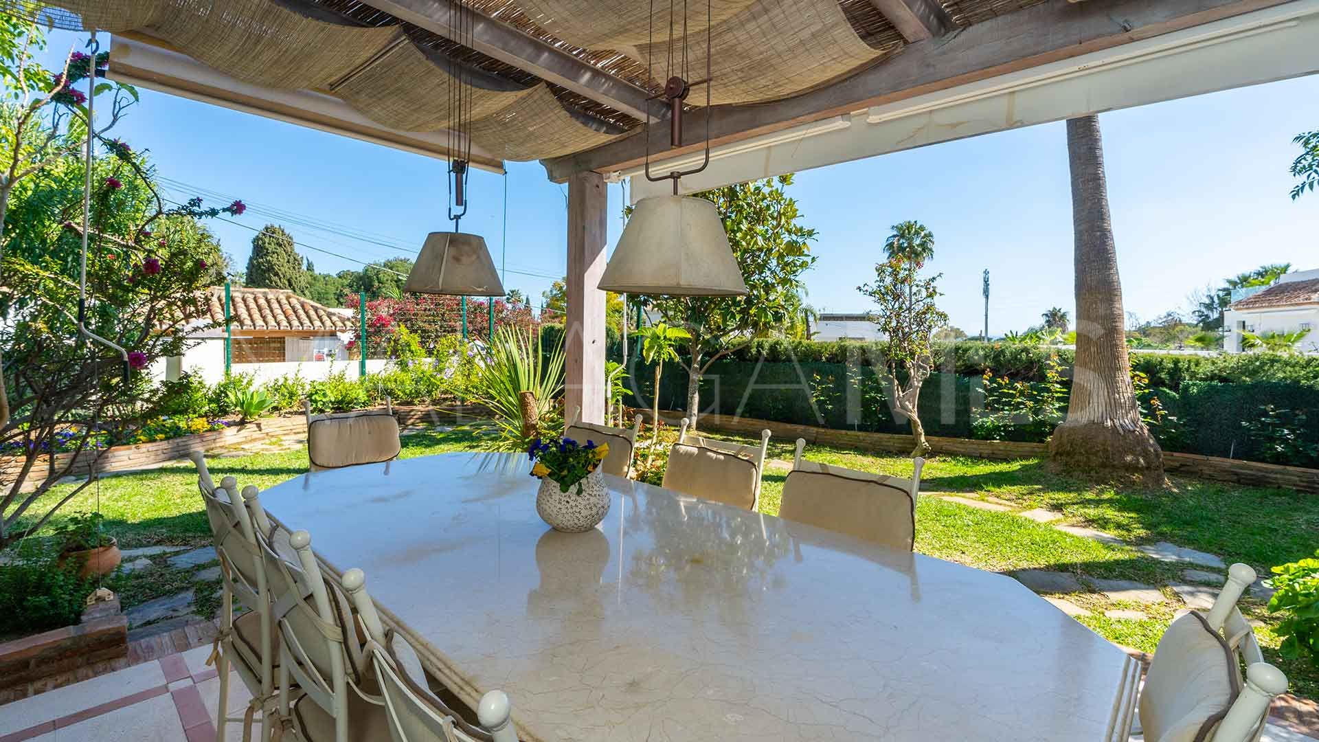 Villa for sale in Nagüeles
