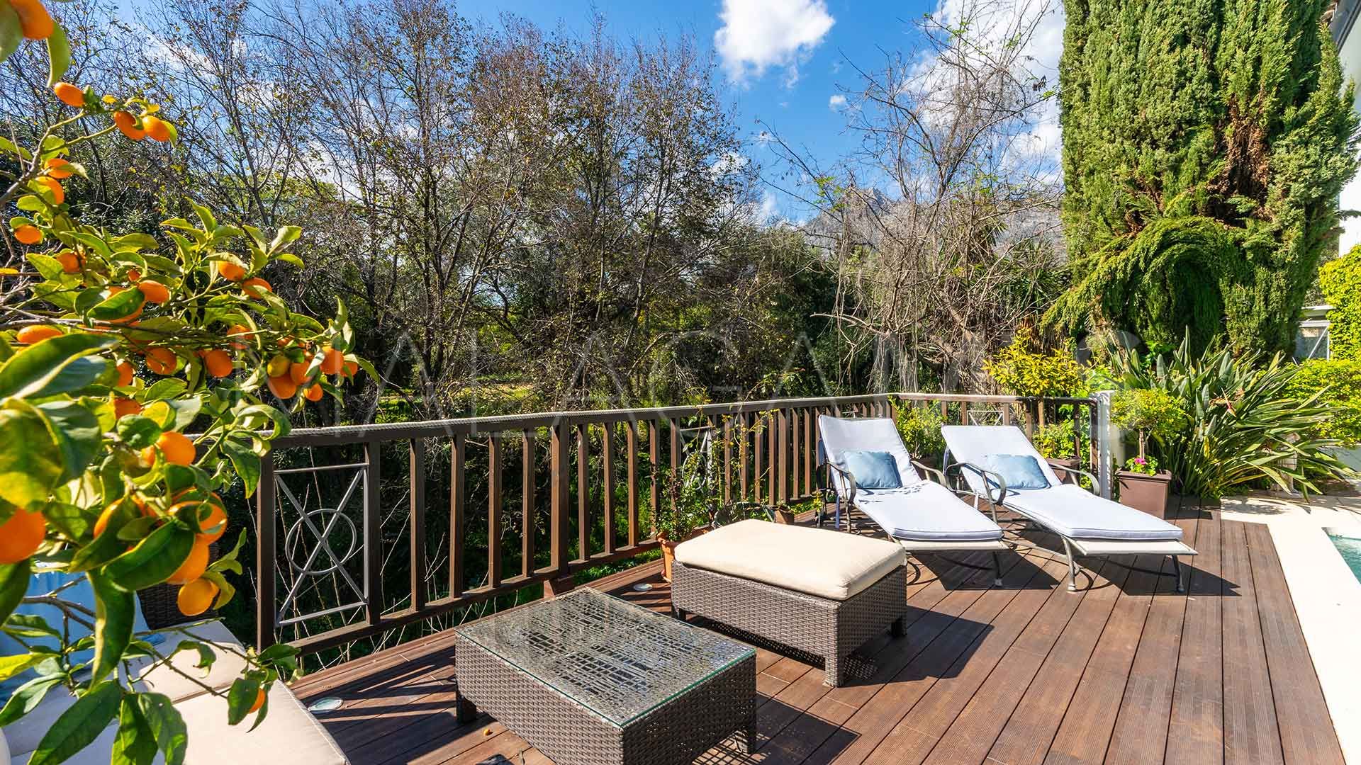 Villa for sale in Nagüeles